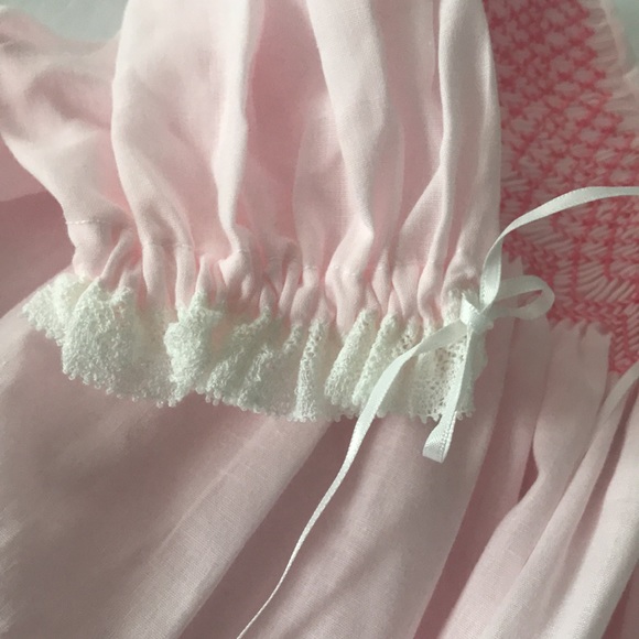 ✨Sold✨Vintage Baby Gorgeous Handmade Smocked Detailed Dress - Picture 6 of 12